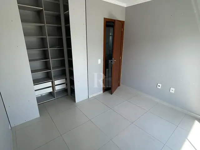 Sobrado 2 quartos e 2 banheiros, à venda, no bairro Centro em Tijucas