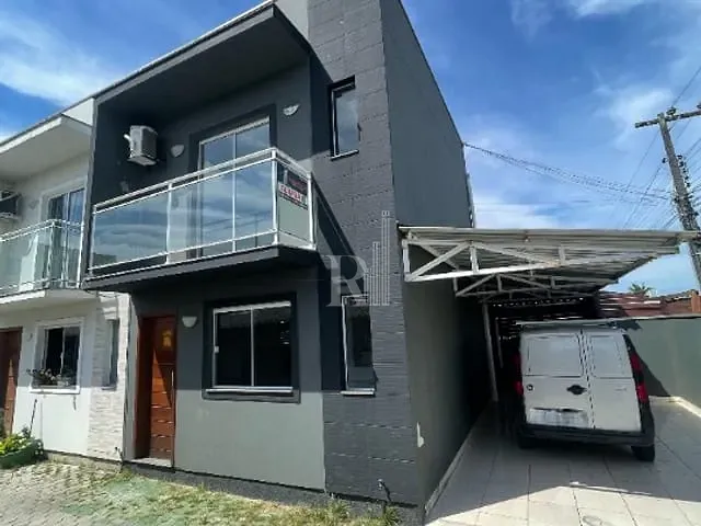 Sobrado 2 quartos e 2 banheiros, à venda, no bairro Centro em Tijucas