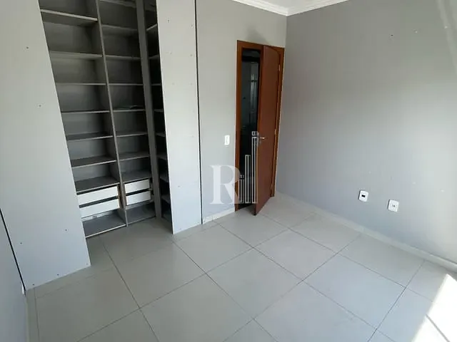 Sobrado 2 quartos e 2 banheiros, à venda, no bairro Centro em Tijucas