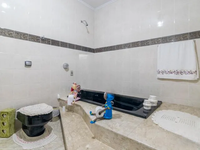 Sobrado 4 quartos e 4 banheiros, à venda ou para alugar, no bairro Cidade São Jorge em Santo André