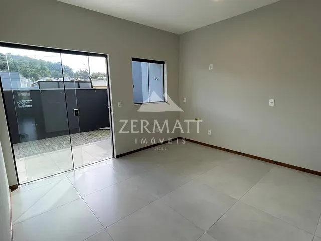 Sobrado 2 quartos e 2 banheiros, para alugar, no bairro Belchior Central em Gaspar