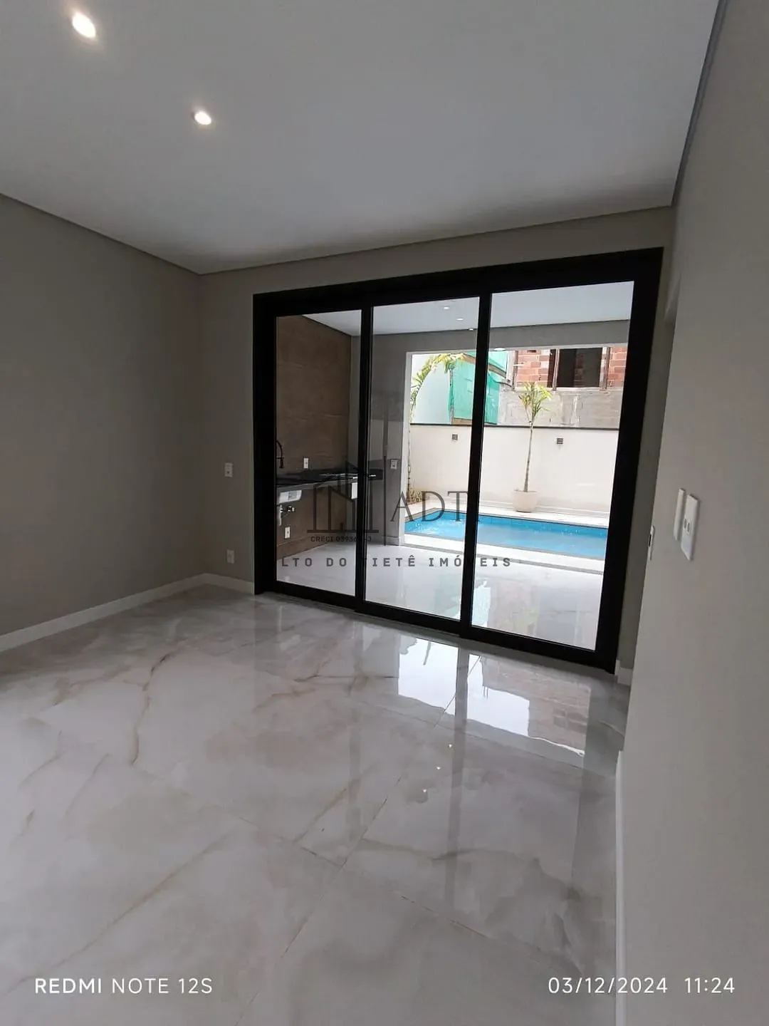 Sobrado, 4 quartos, 235 m² - Foto 2