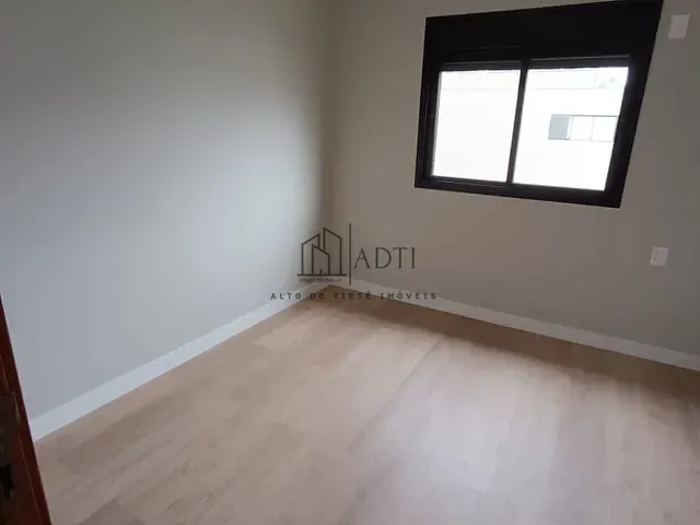 Sobrado com 250m² 4 quartos e 2 banheiros, à venda, no bairro Fazenda Rodeio em Mogi das Cruzes