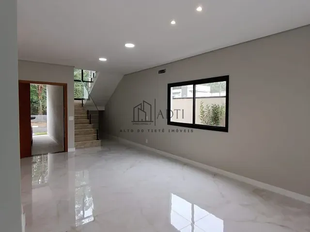 Sobrado com 250m² 4 quartos e 2 banheiros, à venda, no bairro Fazenda Rodeio em Mogi das Cruzes