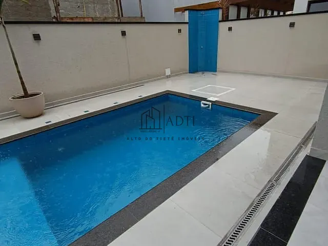 Sobrado com 250m² 4 quartos e 2 banheiros, à venda, no bairro Fazenda Rodeio em Mogi das Cruzes