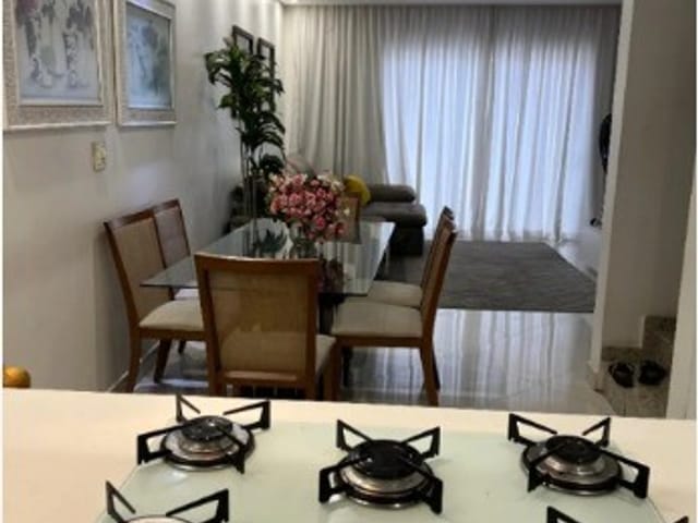 Sobrado 3 quartos e 3 banheiros, à venda, no bairro Jardim Las Vegas em Santo André