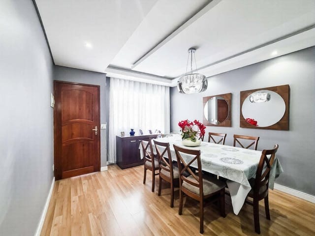 Sobrado com 148m² 3 quartos e 3 banheiros, à venda, no bairro Parque das Paineiras em São Paulo