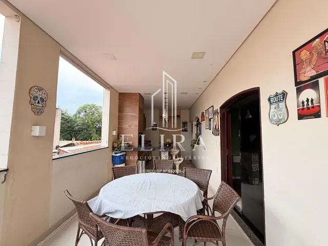 Sobrado com 250m² 3 quartos e 2 banheiros, à venda, no bairro Jardim Batagin em Santa Bárbara D'Oeste