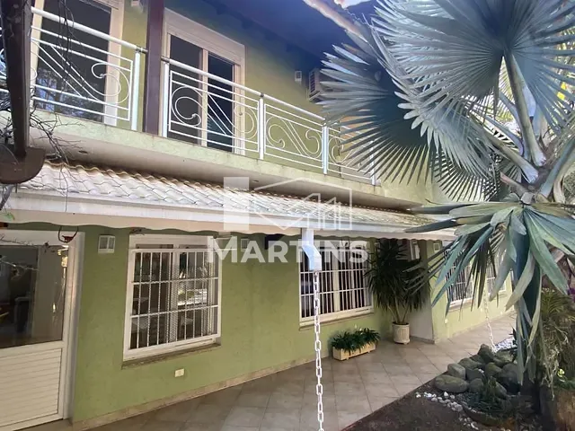 Sobrado com 2650m² 4 quartos e 7 banheiros, à venda, no bairro Condomínio Iolanda em Taboão da Serra