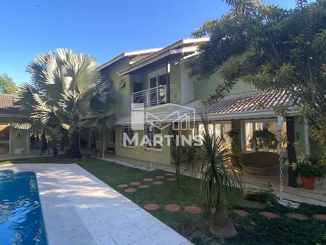 Sobrado com 2650m² 4 quartos e 7 banheiros, à venda, no bairro Condomínio Iolanda em Taboão da Serra