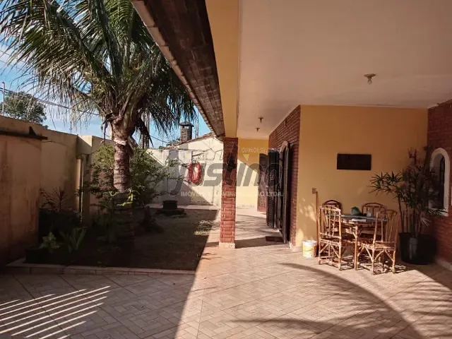 Sobrado com 368m² 4 quartos e 4 banheiros, à venda, no bairro Jardim Suarão em Itanhaém
