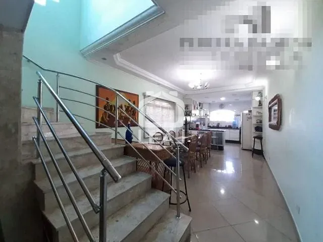 Sobrado com 180m² 3 quartos e 1 banheiro, à venda, no bairro Parque Maria Helena em São Paulo