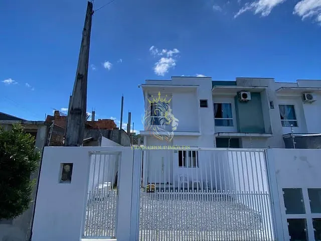 Sobrado 2 quartos e 3 banheiros, à venda, no bairro Rio Pequeno em Camboriú