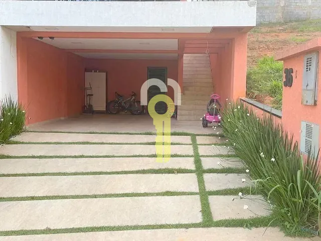 Sobrado 3 quartos e 4 banheiros, à venda, no bairro Sítio Boa Vista em Cotia