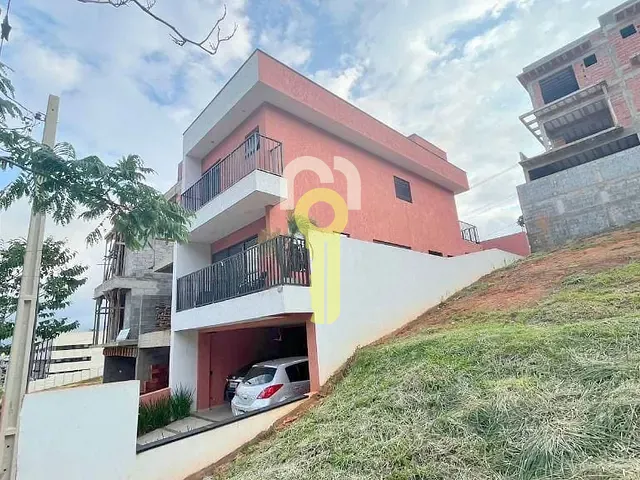 Sobrado 3 quartos e 4 banheiros, à venda, no bairro Sítio Boa Vista em Cotia