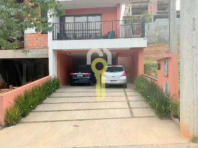 Sobrado 3 quartos e 4 banheiros, à venda, no bairro Sítio Boa Vista em Cotia