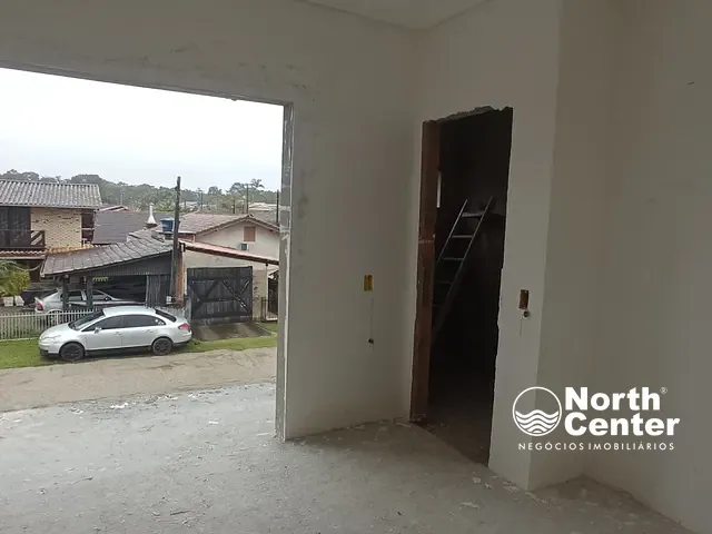 Sobrado com 74m² 2 quartos e 3 banheiros, à venda, no bairro pinheiros em Balneário Barra do Sul