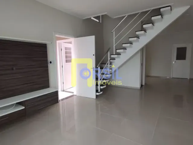 Sobrado com 140m² 3 quartos e 4 banheiros, à venda, no bairro Vila Nova Socorro em Mogi das Cruzes