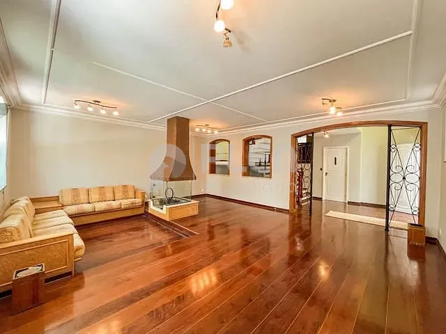 Sobrado com 600m² 4 quartos e 6 banheiros, para alugar, no bairro Jardim Franca em São Paulo