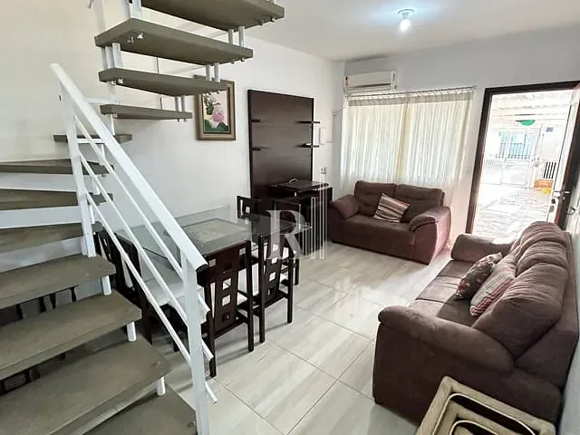 Sobrado 2 quartos e 2 banheiros, à venda, no bairro Joáia em Tijucas