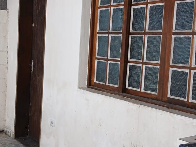 Sobrado com 150m² 2 quartos e 2 banheiros, para alugar, no bairro Parque São Cristóvão em Taubaté