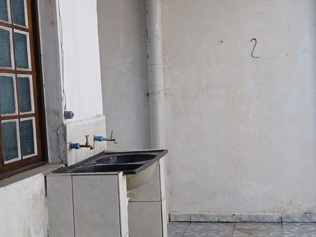 Sobrado com 150m² 2 quartos e 2 banheiros, para alugar, no bairro Parque São Cristóvão em Taubaté