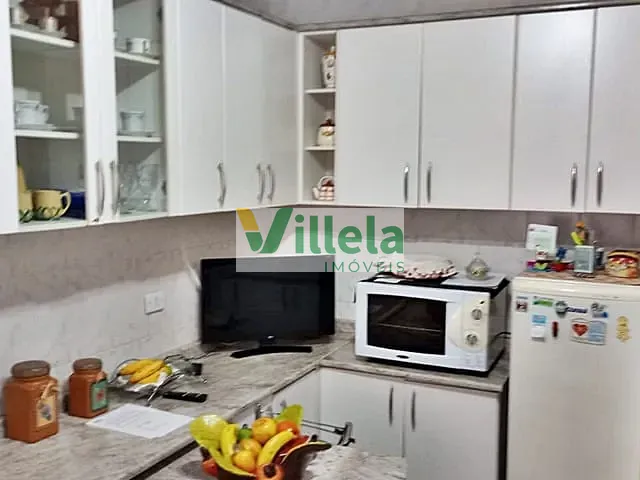 Sobrado com 450m² 3 quartos e 3 banheiros, à venda ou para alugar, no bairro Vila Perreli em Poá