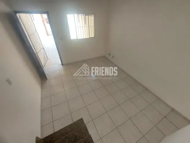 Sobrado com 90m² 2 quartos e 2 banheiros, para alugar, no bairro Itaquera em São Paulo