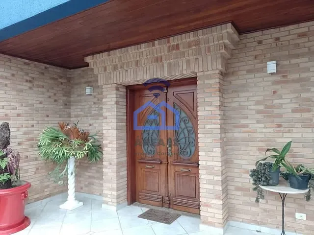 Sobrado com 437m² 4 quartos e 5 banheiros, à venda, no bairro Massaguaçu em Caraguatatuba