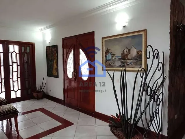 Sobrado com 437m² 4 quartos e 5 banheiros, à venda, no bairro Massaguaçu em Caraguatatuba
