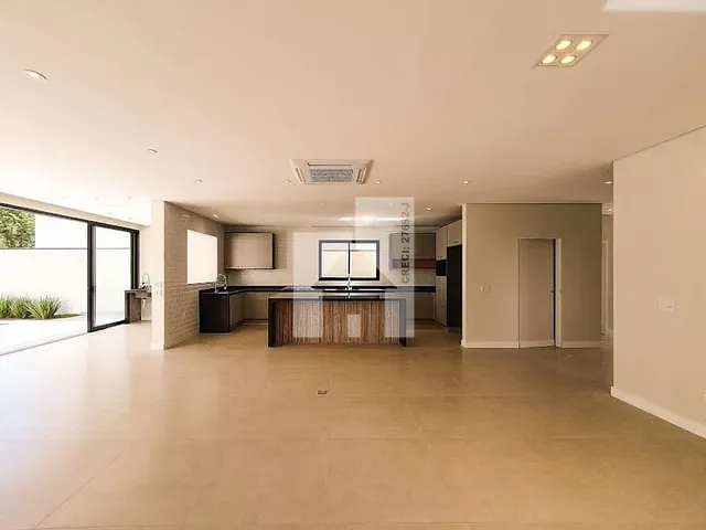 Sobrado com 390m² 3 quartos e 5 banheiros, à venda, no bairro Recanto Quarto Centenário em Jundiaí