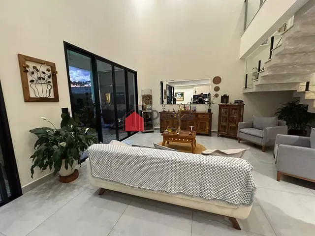 Sobrado com 1000m² 4 quartos e 5 banheiros, à venda, no bairro Parque das Nações em Pindamonhangaba