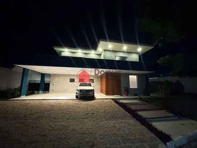 Sobrado com 1000m² 4 quartos e 5 banheiros, à venda, no bairro Parque das Nações em Pindamonhangaba