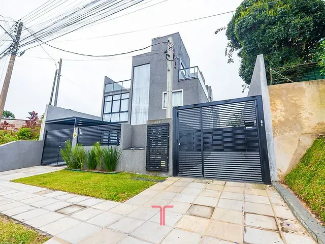 Sobrado com 104m² 4 quartos e 3 banheiros, à venda, no bairro Cidade Industrial em Curitiba