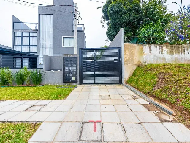 Sobrado com 104m² 4 quartos e 3 banheiros, à venda, no bairro Cidade Industrial em Curitiba