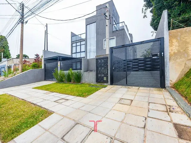 Sobrado com 104m² 4 quartos e 3 banheiros, à venda, no bairro Cidade Industrial em Curitiba
