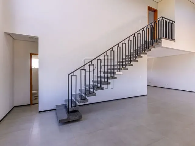 Sobrado com 1476m² 3 quartos e 5 banheiros, à venda, no bairro Rodovia em Sertanópolis