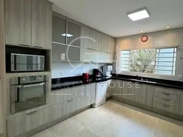 Sobrado com 712m² 5 quartos e 2 banheiros, à venda, no bairro Jardim Itaú em Ribeirão Preto
