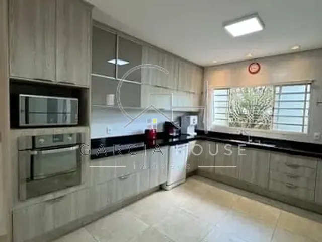 Sobrado com 712m² 5 quartos e 2 banheiros, à venda, no bairro Jardim Itaú em Ribeirão Preto