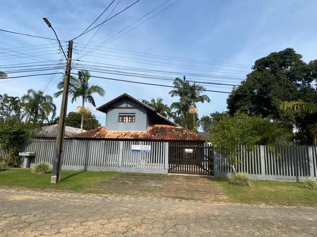Sobrado com 464m² 4 quartos e 3 banheiros, à venda, no bairro Prainha em Matinhos