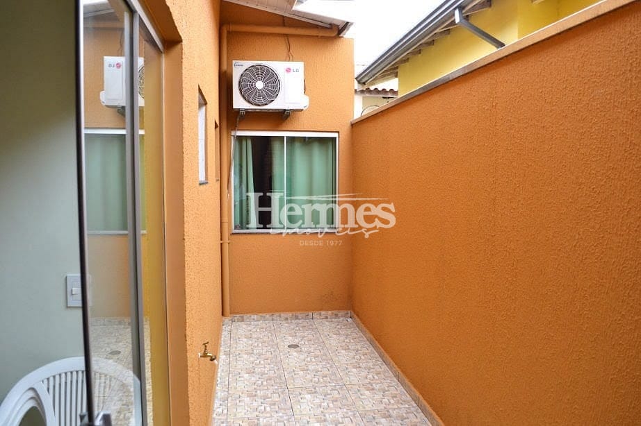 Sobrado, 4 quartos, 208 m² - Foto 1