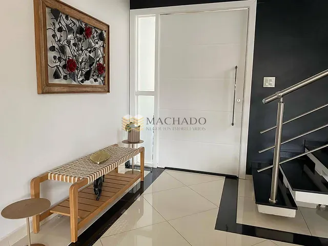 Sobrado com 410m² 3 quartos e 3 banheiros, à venda, no bairro Engordadouro em Jundiaí
