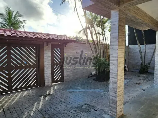 Sobrado com 228m² 5 quartos e 2 banheiros, à venda, no bairro Vila Anchieta em Itanhaém