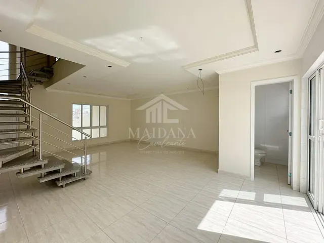 Sobrado com 172m² 3 quartos e 3 banheiros, à venda, no bairro Boneca do Iguaçu em São José dos Pinhais