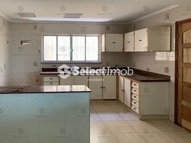 Sobrado com 370m² 4 quartos e 4 banheiros, à venda, no bairro Jardim Pilar em Mauá
