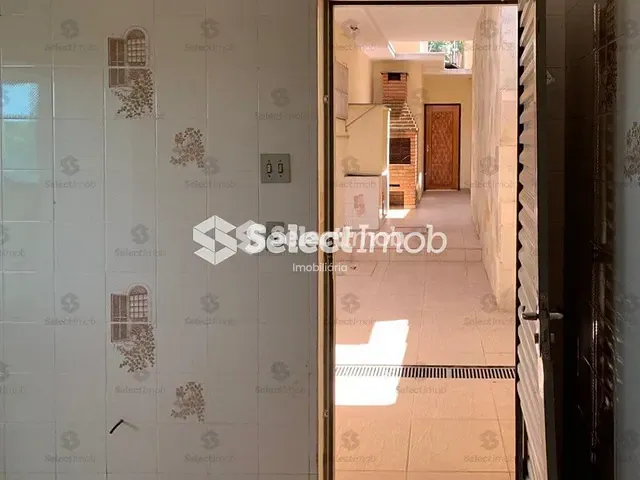 Sobrado com 370m² 4 quartos e 4 banheiros, à venda, no bairro Jardim Pilar em Mauá