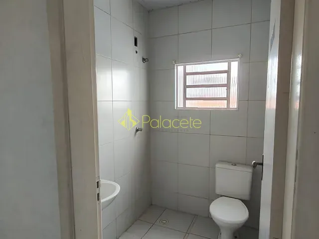 Sobrado 1 quarto e 2 banheiros, para alugar, no bairro Centro em Taubaté