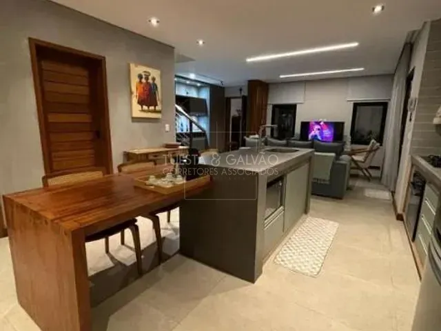 Sobrado com 186m² 4 quartos e 5 banheiros, à venda, no bairro Villas do Arraial II em Arraial D'ajuda