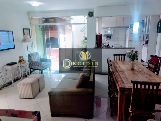 Sobrado com 200m² 3 quartos e 1 banheiro, à venda, no bairro Jardim Regina em São Paulo