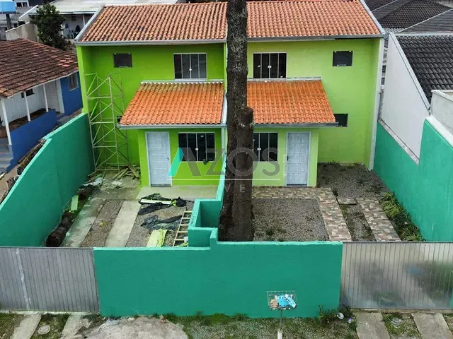 Sobrado com 240m² 3 quartos e 1 banheiro, à venda, no bairro Canguiri em Colombo